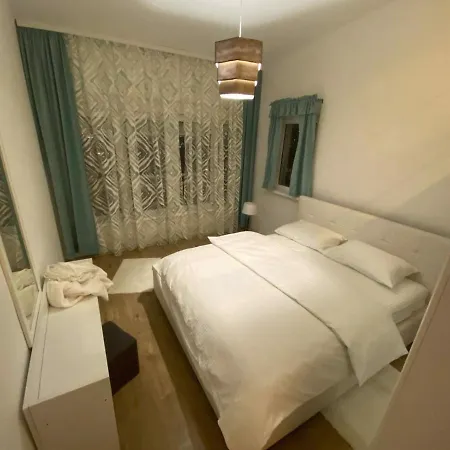 Royal Lela Apartment *